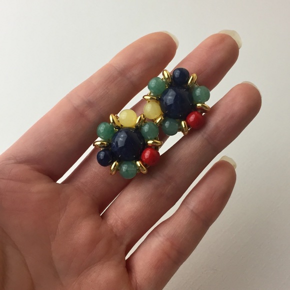 Classy Liz Claiborne Beaded Clip On Earrings - Picture 2 of 8